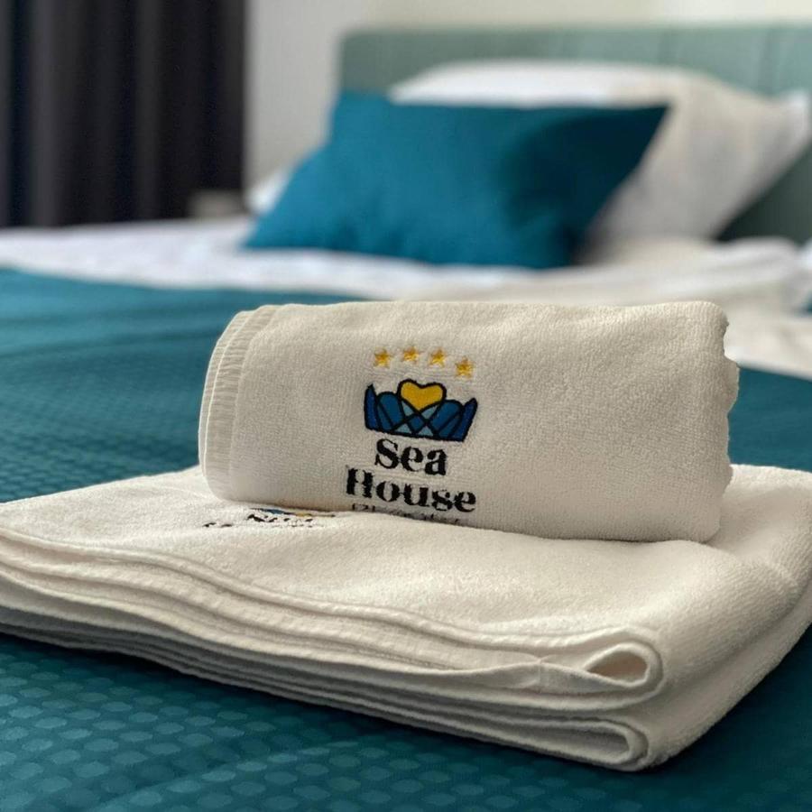 Sea House Couette-café 4*