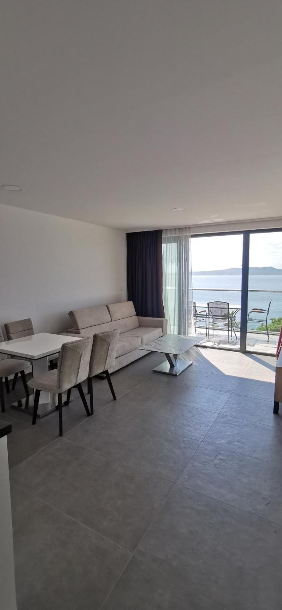 Sea House Couette-café Brela