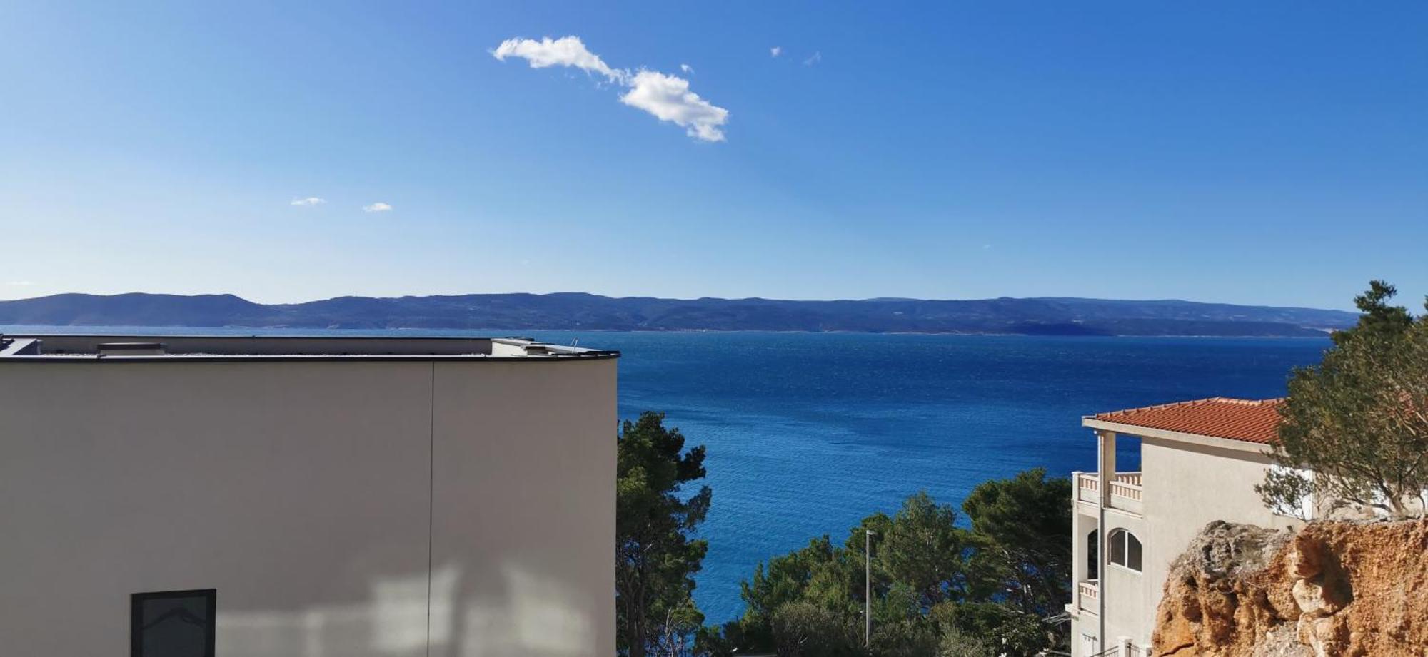 Sea House 4*